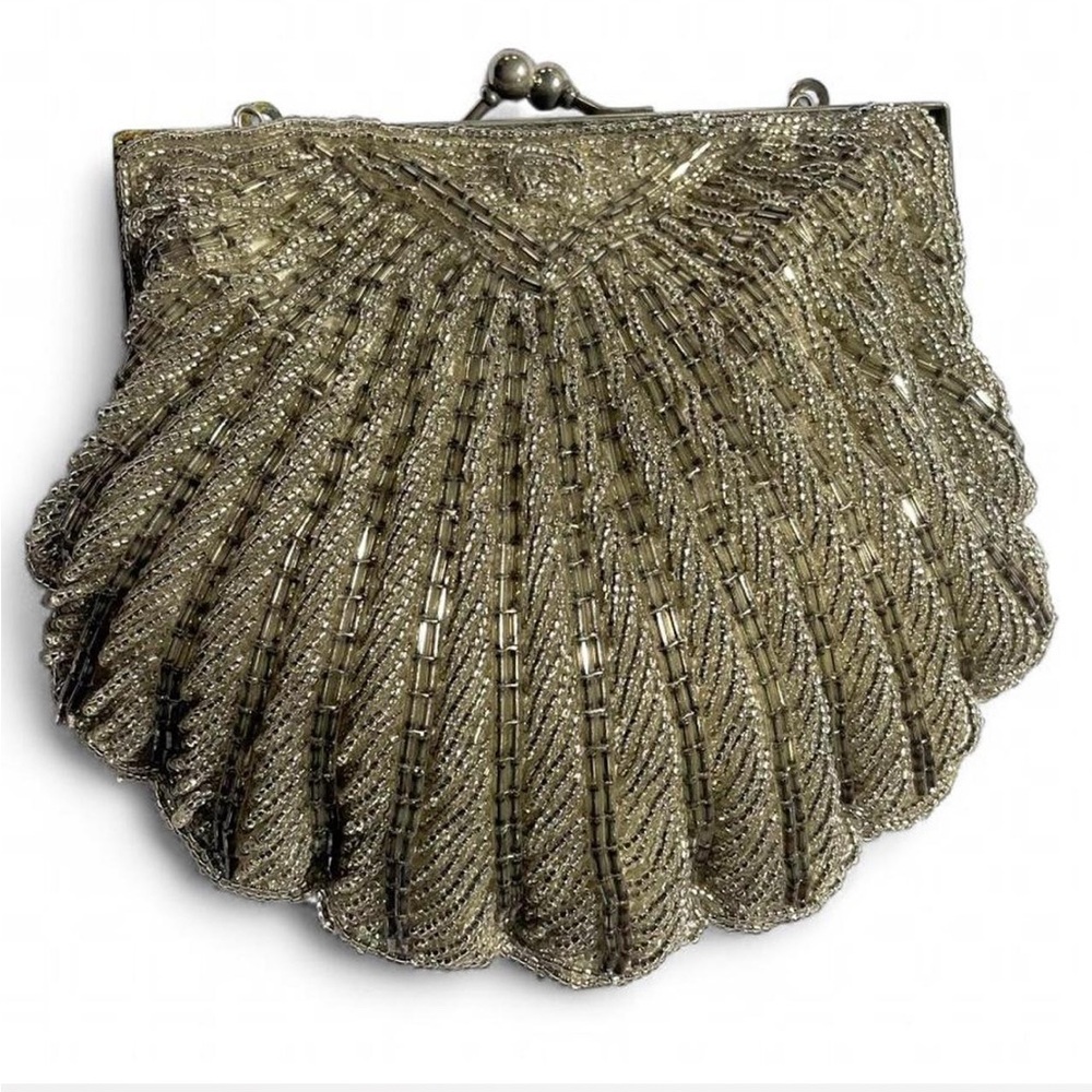 VINTAGE 1950s Mid-Century Iridescent Glass Seed Bead Shell Elegant Clutch Bag
